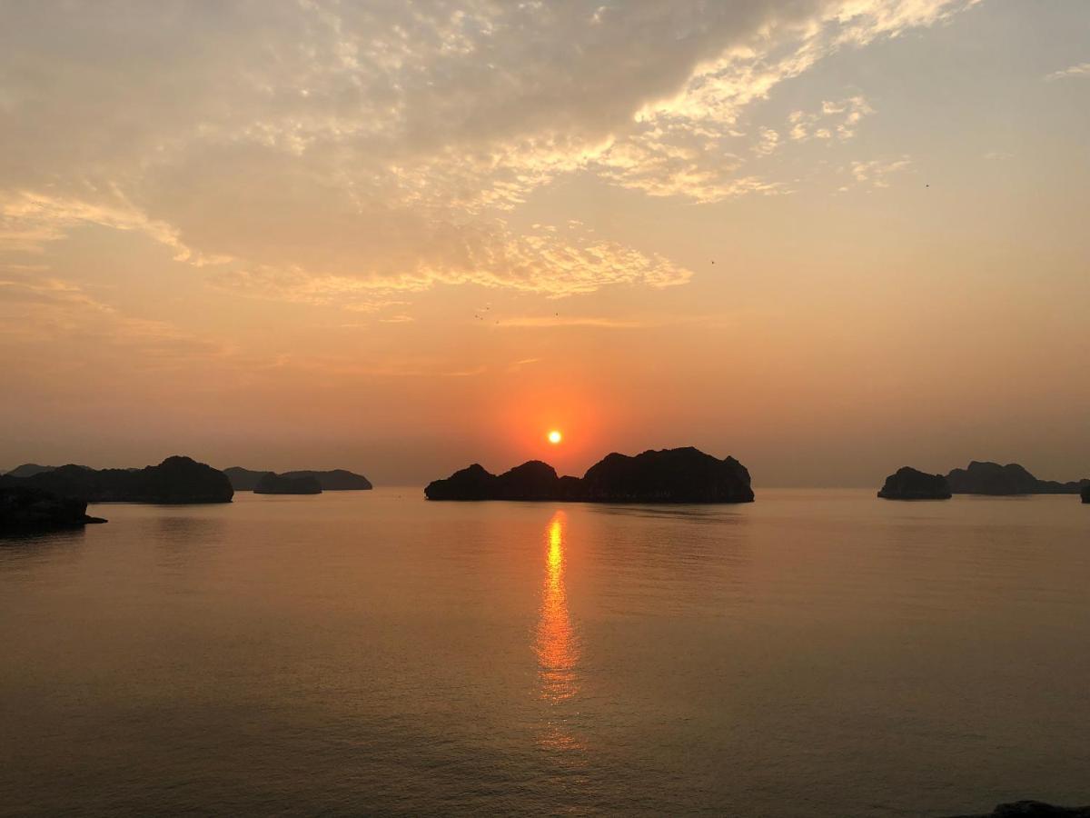 Huyen Vu Hostel Cat Ba Island Ngoại thất bức ảnh