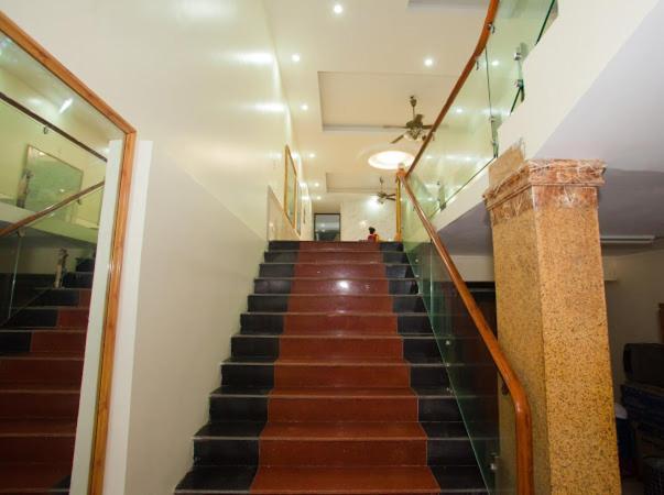 Huyen Vu Hostel Cat Ba Island Ngoại thất bức ảnh